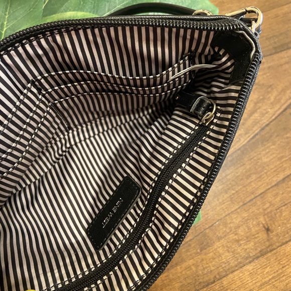 Nine West navy blue n white geometric wristlet - Picture 9 of 13